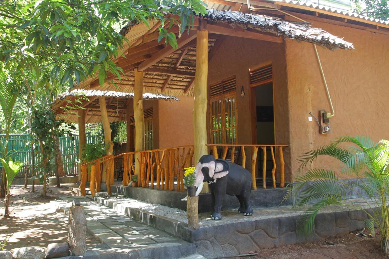 Green Park Safari House & Eco Tree House Udawalawe Kültér fotó